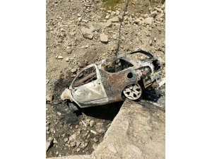 Tekirdağ’da 2 araç yandı: 2 itfaiye eri son anda kurtuldu