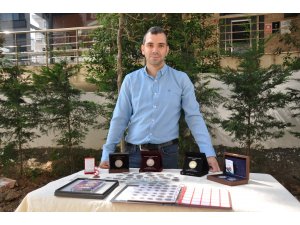 Kadıköylü koleksiyoner, çocukluğundan beri para biriktiriyor