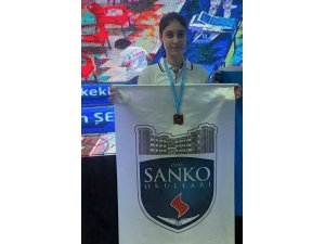 SANKO okullarının yüzme başarısı