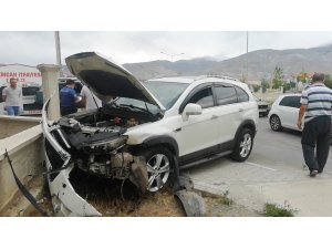 Erzincan'da trafik kazası: 3 yaralı - Vimarsana News
