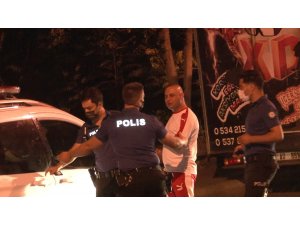Kağıthane'de alkollü sürücü park halindeki 5 otomobile çarptı, o anlar kamerada - Vimarsana News
