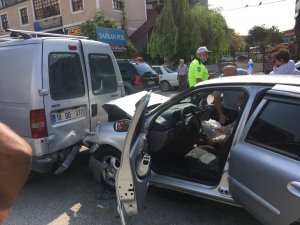Safranbolu’da zincirleme kaza: 2 yaralı