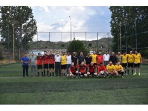 İskilip’te halı saha futbol turnuvası start aldı