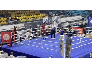 Büyükşehir’in sporcusu Özkısa boksta Türkiye şampiyonu oldu
