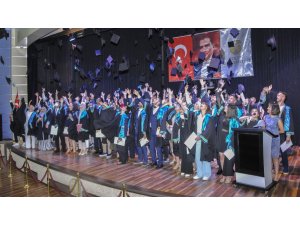 SÜ Uluslararası İlişkiler Bölümünden 286 öğrenci mezun oldu