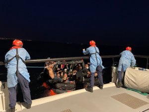 Aydın açıklarında 57 düzensiz göçmen kurtarıldı