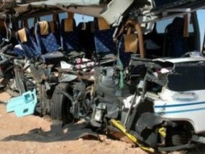 Mısır'da iki otobüs çarpıştı: 33 ölü 40 yaralı!