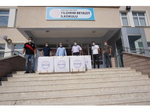 Eğitim hayatına başlayacak miniklere Akyurt Belediyesinden sürpriz