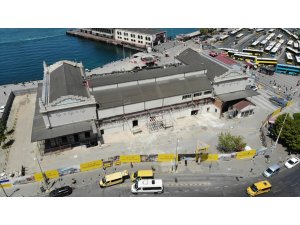 Tarihi Kadıköy Hal Binası’nda tepki çeken restorasyon çalışması
