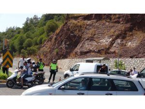 Yangın nedeni ile Marmaris Datça karayolu trafiğe kapandı
