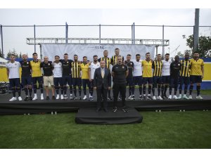 MKE Ankaragücü yeni transferlerine imza töreni düzenledi - Vimarsana News