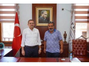 Onursal Başkan Uslu’dan Belediye Başkanı Ergin’e nazik teşekkür