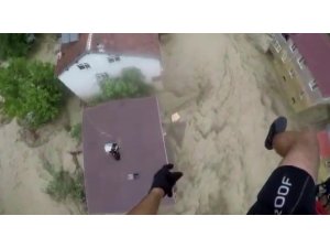 Selde mahsur kalanlar helikopterlerle kurtarıldı - Vimarsana News