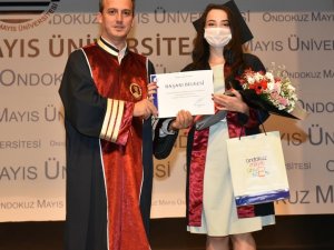 Sağlık Bilimleri Fakültesi öğrencilerinin mezuniyet sevinci - Vimarsana News
