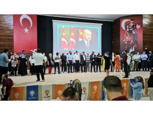 AK Parti'den şölen gibi tören - Vimarsana News