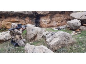 Siirt'te PKK'lı teröristlere ait mühimmat ve patlayıcı ele geçirildi - Vimarsana News