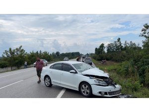 Samsun'da iki otomobil çarpıştı: 4 yaralı - Vimarsana News