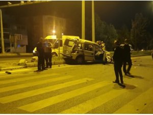 Tavşanlı’da trafik kazası: 3 yaralı