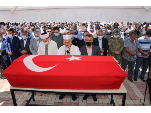 Uçak kazasında hayatını kaybeden Mirzaoğlu Elazığ'da son yolculuğuna uğurlandı - Vimarsana News