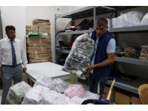 Düzce Belediyesinden selzedelere giyecek ve gıda yardımı