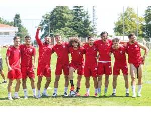 Samsunspor'da kadro sil baştan: 20 futbolcu gitti, 19 futbolcu geldi - Vimarsana News