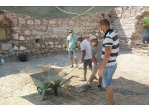 Tarihi camii gün yüzüne çıkarılıyor - Vimarsana News