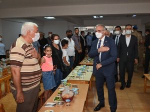 Diyarbakır'da muharrem ayı dolayısıyla iftar programı düzenlendi - Vimarsana News