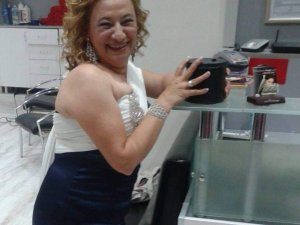 İzmir'de oğluyla tartıştığı ileri sürülen kadın hayatını kaybetti - Vimarsana News