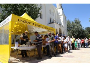 Gaziantep’te aşure dağıtımı başladı