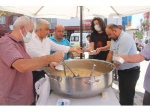 Hisarcık Belediyesi'nden aşure ikramı - Vimarsana News