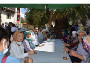 Selendi'de aşure ikramı yapıldı - Vimarsana News