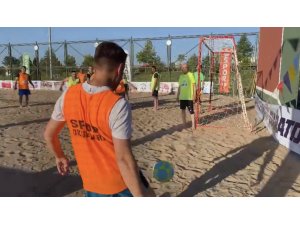 Büyükşehir'den bir ilk: denizi olmayan Kayseri'de plaj futbolu - Vimarsana News