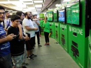 Xbox One Türkiye'de satışa sunuldu
