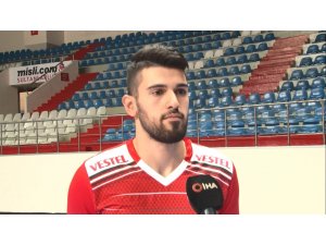 Efe Bayram: "Bizi izleyenleri gururlandıracağız"