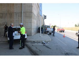 Sivas'ta trafik kazası 3 yaralı - Vimarsana News