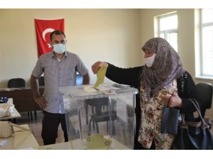 Elazığ’da bir köy mahalle olmak için referanduma gitti