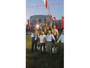 İzmitli Güreşçiler Çanakkale'den 3 altınla döndü - Vimarsana News