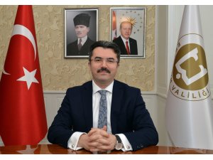 Vali Okay Memiş'in 30 Ağustos Zafer Bayramı kutlama mesajı - Vimarsana News