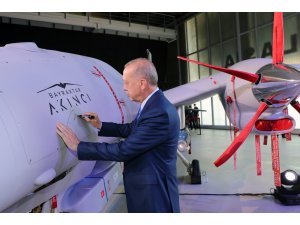 Cumhurbaşkanı Erdoğan Akıncı TİHA'ya ilk imzayı attı - Vimarsana News