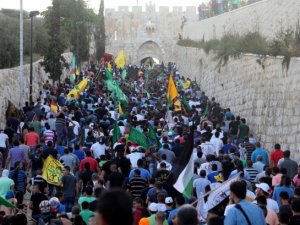 Doğu Kudüs'te Filistinliler sokağa döküldü