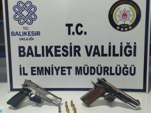 Balıkesir’de polis 17 aranan şahsı yakaladı