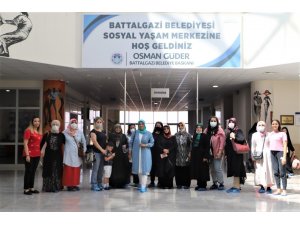 Kadın kursiyerlerin Battalgazi’de gezi mutluluğu