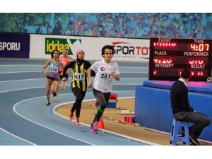 Gaziemir’in Amazonları şampiyonluk için pistte