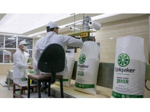 Türkşeker, sektörün ilk şekerinin üretildiğini duyurdu
