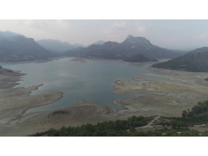 Kozan Barajı’nda korkutan kuraklık: Su seviyesi yüzde 40 düştü