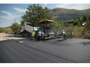 Melikgazi’de asfalt çalışmaları devam ediyor