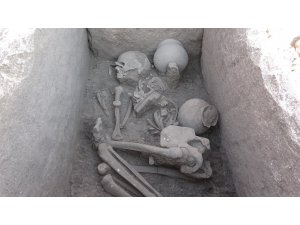 Çayönü Höyüğü’nden sandık tipi mezar çıktı