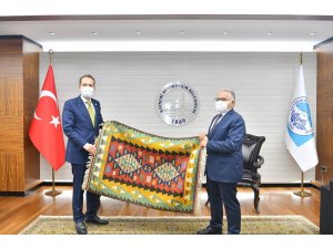 YRP Genel Başkanı Erbakan, Büyükkılıç’ı ziyaret etti