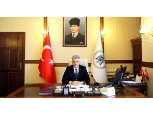 Vali Makas: “Ülkemizin huzuruna kastedenlere karşı tek yürek olan gazilerimizin kahramanlıklarını nesilden nesile aktaracağız”