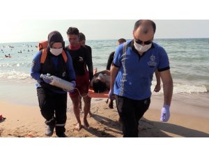 Büyükşehir sağlık ekipleri sahillerde 151 acil müdahale yaptı